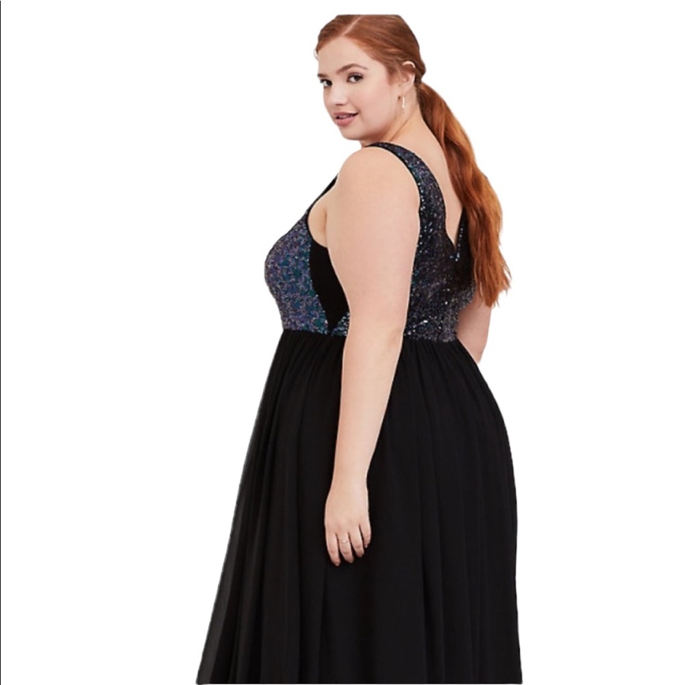 Torrid Sequin V Neck Chiffon Sleeveless Party Fit & Flare Midi Skater Dress - Picture 2 of 16